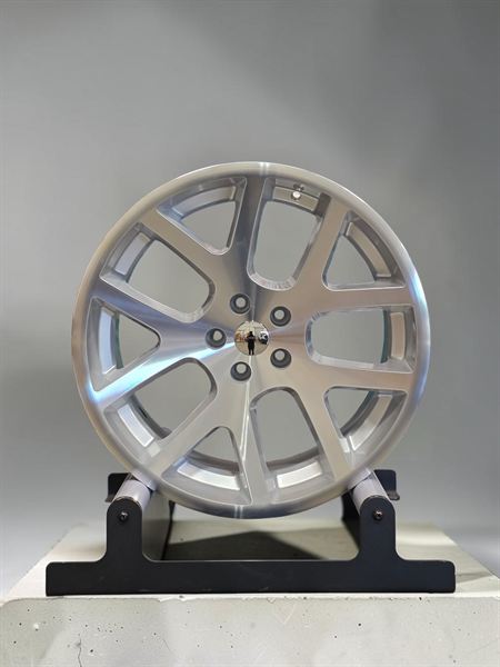 DG04 wheel - silver machine