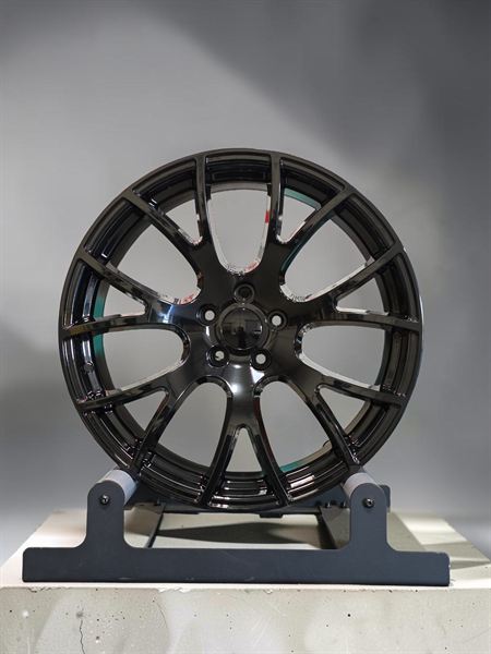 DG05 wheel - gloss black