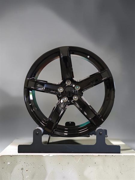 DG09 wheel - gloss black