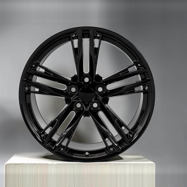 F036 wheel - gloss black